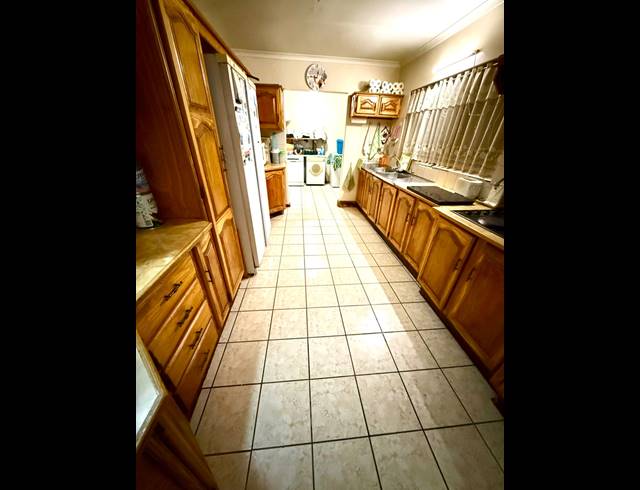 4 BEDROOM FREESTANDING FOR SALE IN COSMOSRAND